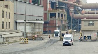 Kocaeli'de fabrikada yüksekten düşen 4 işçi yaralandı