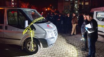 Kanlı pusu! Minibüsünü park ederken kurşunların hedefi oldu