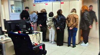 İşte polislerle dalga geçen şahısların emniyetteki görüntüsü