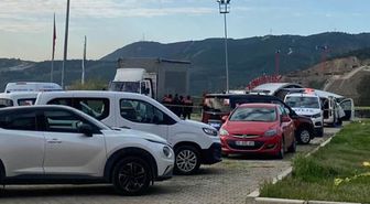 İzmir'de araçta kadını silahla öldüren şüpheli intihar girişiminde bulundu