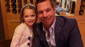Tacizle suçlanan ABD’li Vekil Eric Swalwell istifa kararı aldı