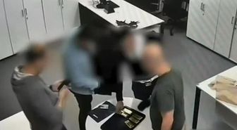 Interpol tarafından 'Kırmızı Bültenle' aranan altın kaçakçısı İstanbul'da yakalandı