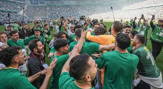 Bir şehrin hayali gerçek oldu! Bursaspor, 1. Lig'e yükseldi