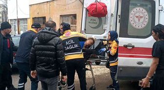 Boşanma aşamasında olduğu eşini dört yerinden bıçaklayıp eve kilitledi