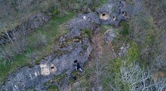 Ordu'daki Tikenlice Kaya Mezarları ziyaretçilerin ilgisini çekiyor