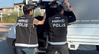 Polisin takip ettiği kamyonetten yaklaşık 185 kilo esrar ele geçirildi