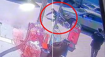 Bisikletli çocuk otomobilin altında metrelerce sürüklendi