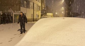 Kış geri döndü! Kar kalınlığı 15 santimetreyi aştı