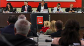 CHP'de ihraç edilenler partiye dönüyor