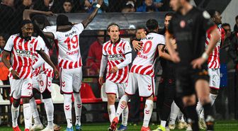 Galatasaray'a Samsun'da soğuk duş! Fenerbahçe ile puan farkı 4'e indi