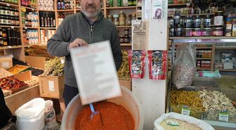 Tarifini kendi buldu, 29 yıldır aynı baharatı satıyor