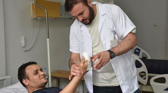 Enfeksiyon kapan parmağı kasığına dikilerek kesilmekten kurtarıldı