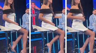 Giydiği kıyafetler nedeniyle şikayet edildiği iddia edilen Eva Murati, çıtayı yükseltti