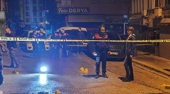 Sevgilisinden ayrılıp alkol alan şahıs etrafa rastgele ateş etti