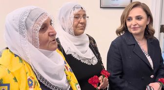 Barış Anneleri'nin ilk durağı MHP oldu! Görüşmede dikkat çeken anlar