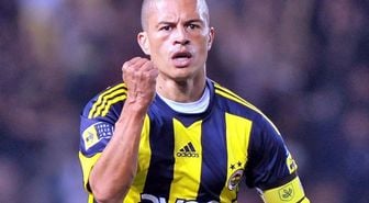 Alex de Souza'dan Fenerbahçe'deki seçim için gece yarısı açıklama