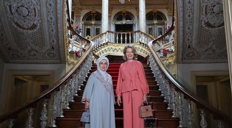Emine Erdoğan, Belçika Kraliçesi Mathilde'ye Türk kültürünü tanıttı