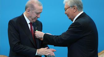 Hoca Ahmet Yesevi Nişanı ilk kez Cumhurbaşkanı Erdoğan'a takdim edildi