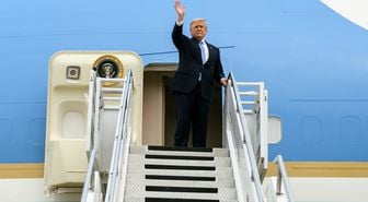 Trump'tan ABD dönüşünde olağanüstü önlem, Çin'e ait ne varsa çöpe atıldı