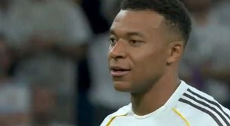 Ne olacak bu adamın hali? Kendi seyircisi önünde madara oldu