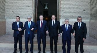 Türk Devletleri Teşkilatı Zirvesi'ne damga vuran poz