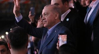Cumhurbaşkanı Erdoğan’dan gençlere: Sizi kirli emelleri için kullanmak isteyenlere müsaade etmeyin