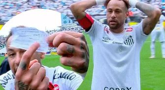 Tarihi skandal! Hakemler Neymar'ı zorla oyundan çıkardı