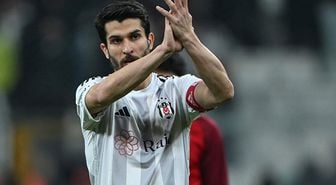 Necip Uysal'dan futbola veda