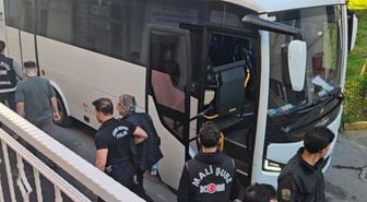 'İmamoğlu çıkar amaçlı suç örgütü' soruşturmasında gözaltına alınan 12 zanlı adliyeye sevk edildi