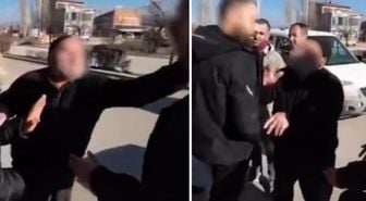 Yaşlı adam, kaza yapan gençleri tokatladı