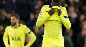 Tottenham yine kaybetti! Küme düşmemeleri için son bir şansları var