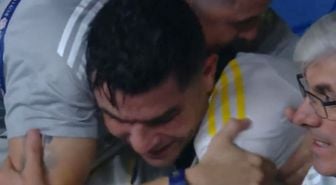 Şampiyonluk gelince hüngür hüngür ağladı