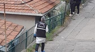 Sarıyer'de evini boyarken bahçede kalaşnikof ve el bombaları buldu