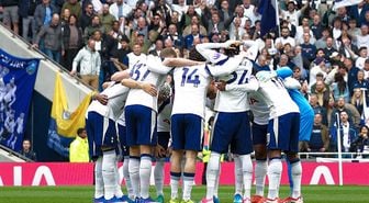 Son maçta kazanan Tottenham Hotspur ligde kaldı
