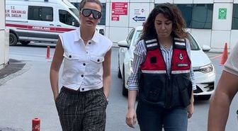 Gözaltına alınan Serenay Sarıkaya'dan ilk görüntü! Karar jet hızında çıktı