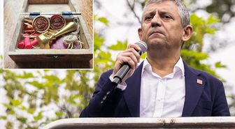Özgür Özel, genel başkanlık mührünü Süreyya Öneş Derici'ye emanet etti