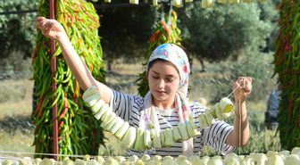 Mahalle adeta bacasız fabrikaya dönüştü! Siparişlere yetişemiyorlar