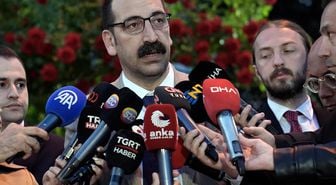 Özgür Özel'in 'iğrenç bıyıklı' sözlerine Atakan Sönmez'den yanıt