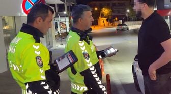 Alkolmetreye üflemedi, 352 bin lira ceza kesilip 5 yıl ehliyetine el konuldu