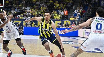 Fenerbahçe Beko yine 18 sayı geriden gelip kazandı