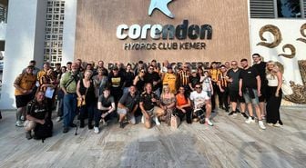 Acun Ilıcalı, Hull City taraftarını Antalya'ya getirdi
