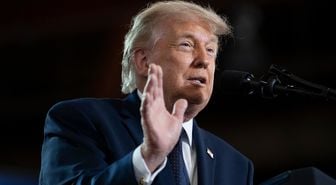 İran'ın İsrail'e saldırısı sonrası Trump'tan ilk açıklama: Masaya geri dönün