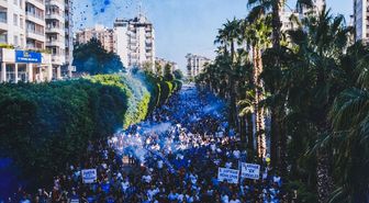 Ligi eksi 57 puanla tamamlamışlardı! Adana Demirspor taraftarı sokaklara indi