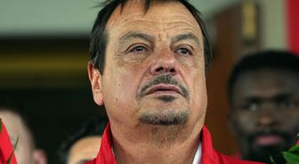 Ergin Ataman, Türkiye'ye hakaret eden Olympiakos taraftarına hadlerini bildirdi