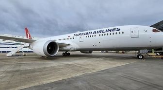 THY uçağında korku dolu anlar: Antalya'da radar direğine çarptı