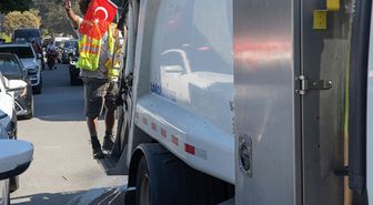 Kanada'daki temizlik görevlisinden A Milli Takım'a Türk bayraklı destek