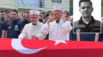 Görevi başında şehit olan AFAD personeli Ömer Faruk Özkan'ı son yolculuğuna babası uğurladı