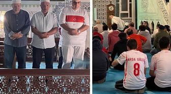 İstanbul'daki vatandaşlar, sabah namazına milli formayla katıldı