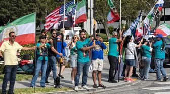 İran Milli Takımı'na Los Angeles'ta protesto