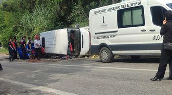 İzmir'de tarım işçilerini taşıyan minibüsün devrilmesi sonucu 1 kişi öldü, 11 kişi yaralandı